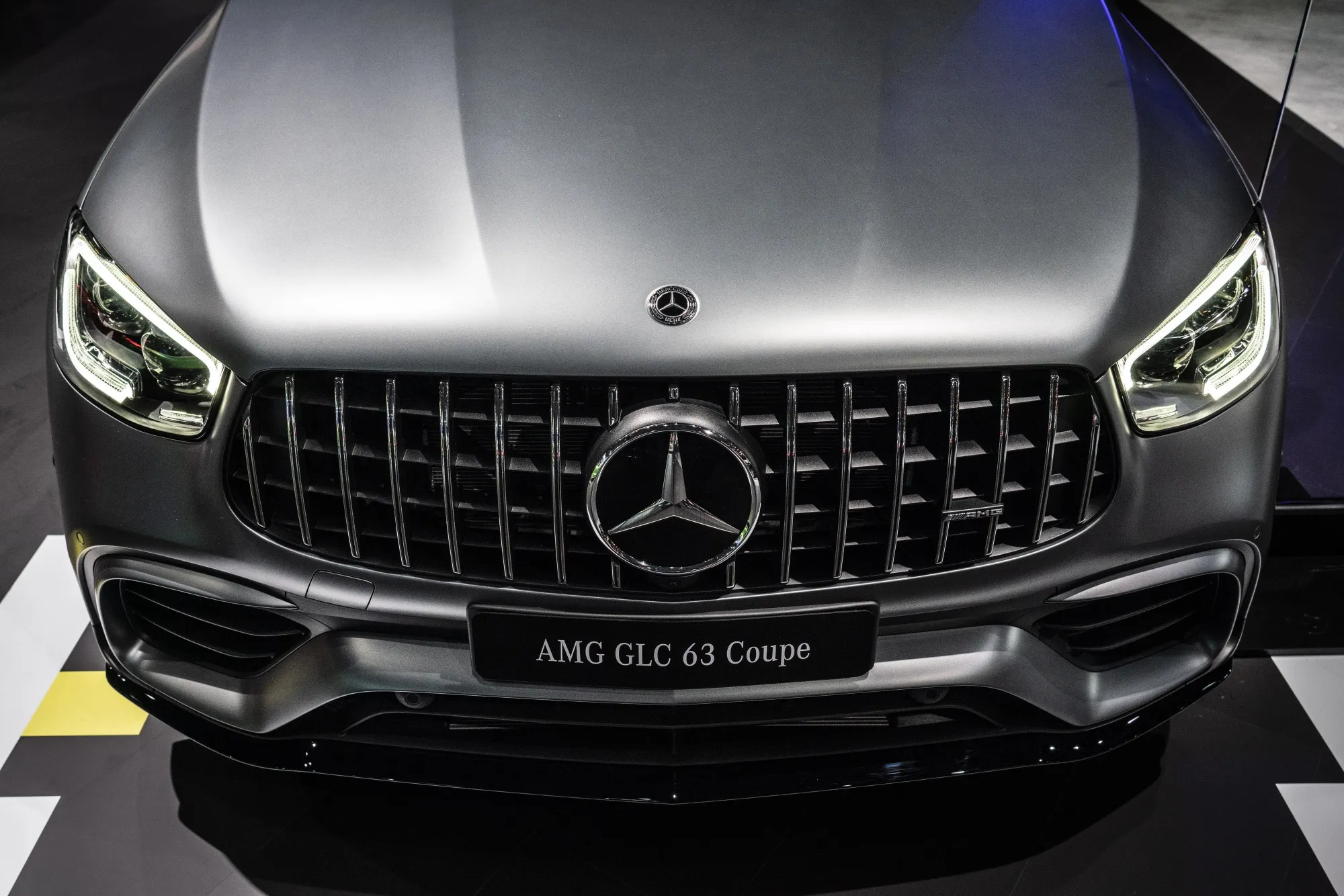 Спортивний позашляховик Mercedes-Benz GLC Coupe